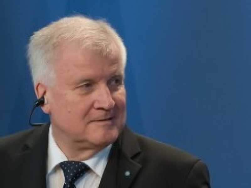 Horst Seehofer, nuovo ministro dell'Interno nel Governo di Angela Merkel (foto LaPresse)