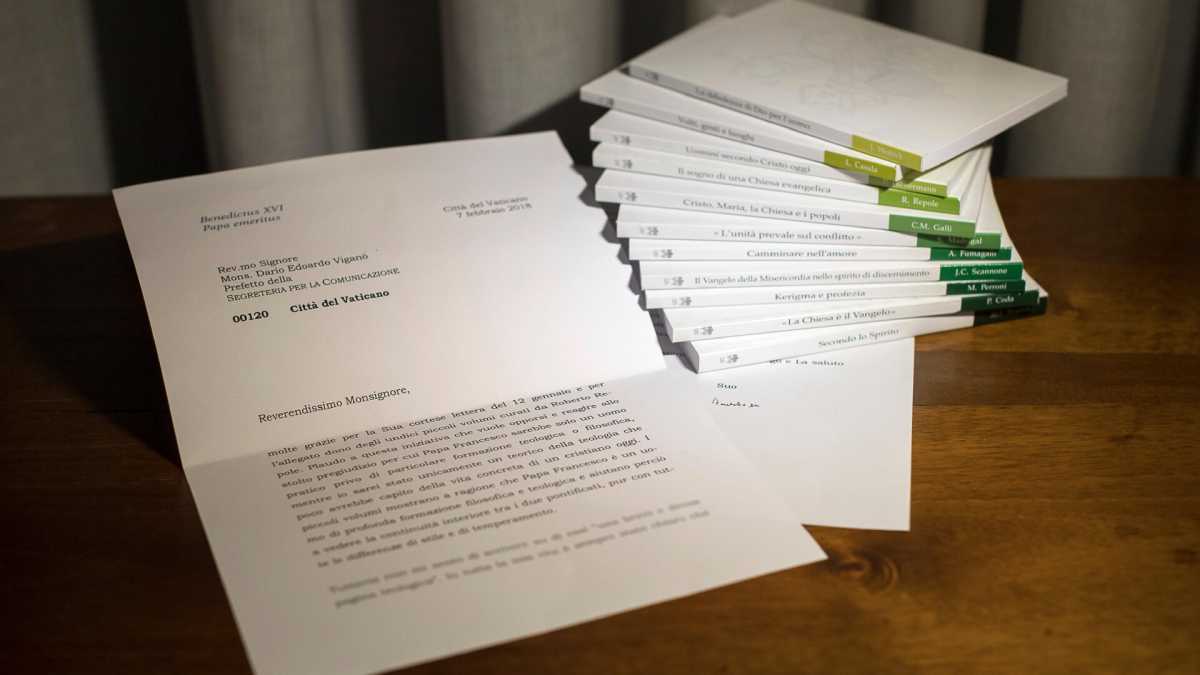 Immagine di Ecco come il Vaticano ha censurato la lettera di Benedetto XVI