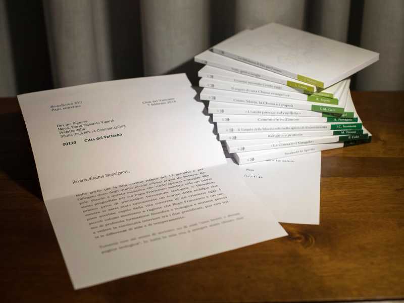 La foto della lettera di Benedetto XVI (LaPresse)