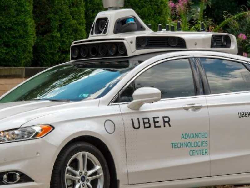 Uber sospende i test delle auto senza pilota dopo un incidente mortale in Arizona
