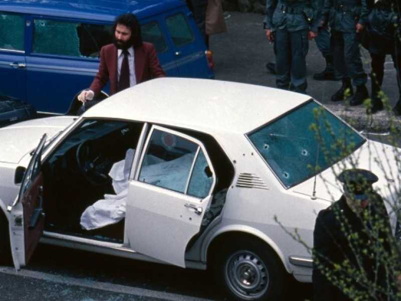 La strage di via Fani, in cui venne rapito l'onorevole Aldo Moro il 16 marzo 1978 (foto LaPresse)