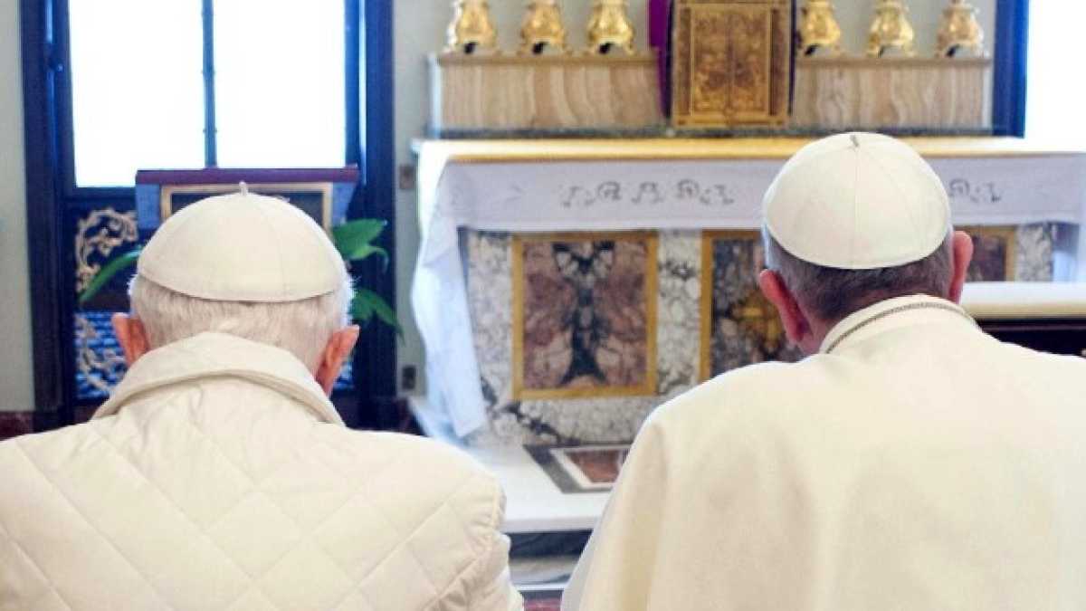 Immagine di Teologi contro Benedetto XVI