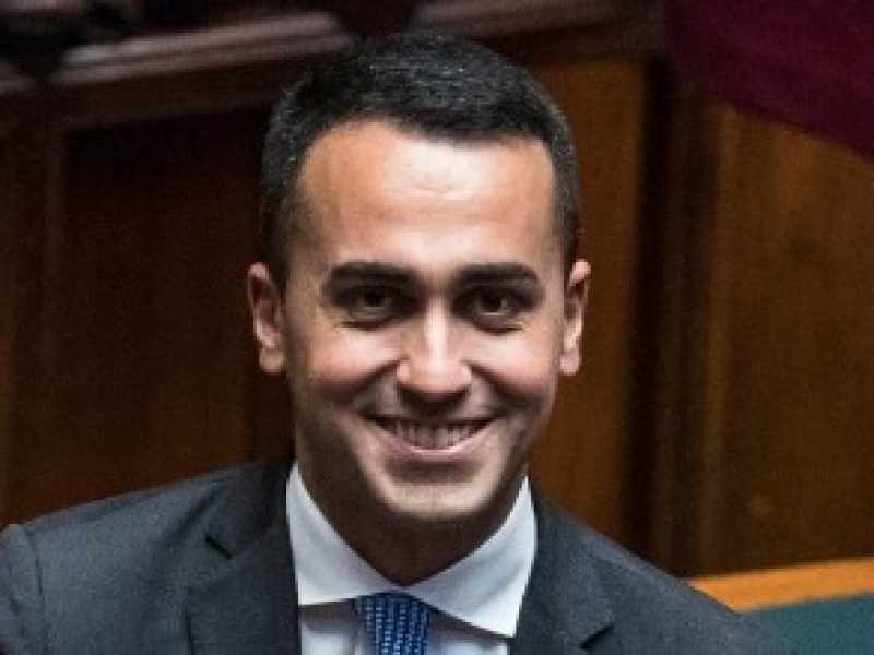 Luigi Di Maio alla prima seduta della XVIII legislatura vota per la presidenza della Camera (foto LaPresse)