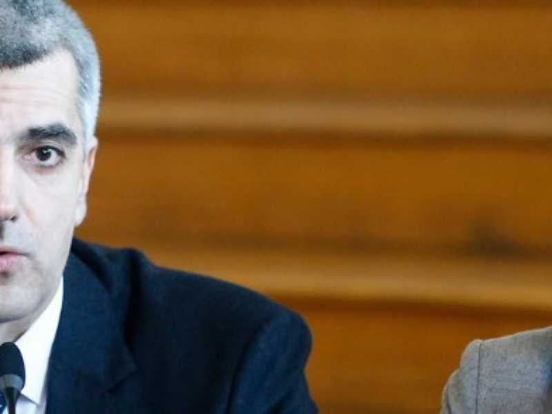 Adriano Meloni e Virginia raggi (foto LaPresse)