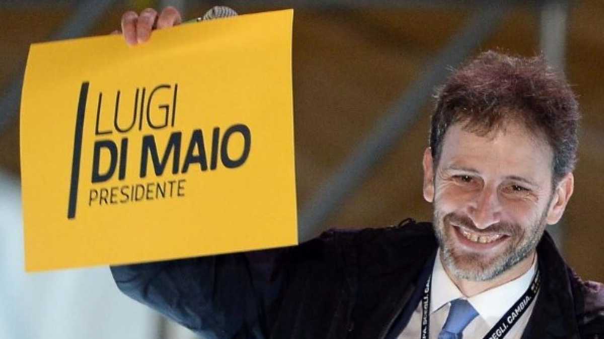 Immagine di Casaleggio al comando della democrazia