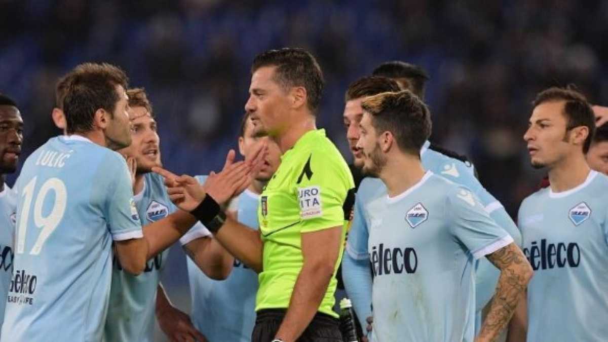 Immagine di Arbitri a processo