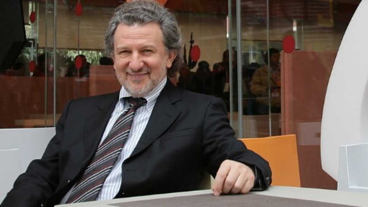Immagine di La fake intervista di Scalfari al Papa costa il posto a Odifreddi