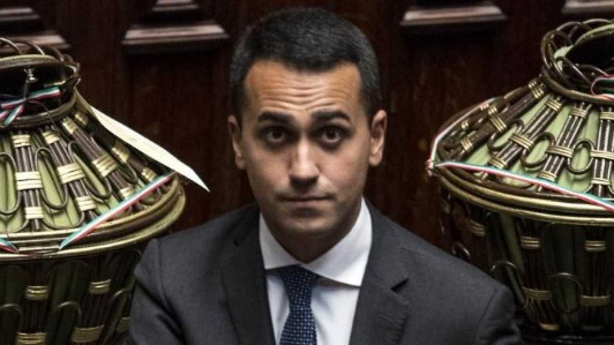 Immagine di Il problema non è la laurea dei Cinque stelle, ma il prestigio del Parlamento