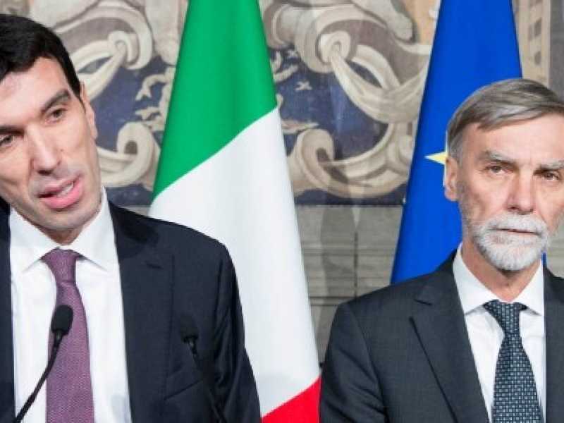 La delegazione del Pd al Quirinale guidata dal segretario reggente Maurizio Martina (foto LaPresse