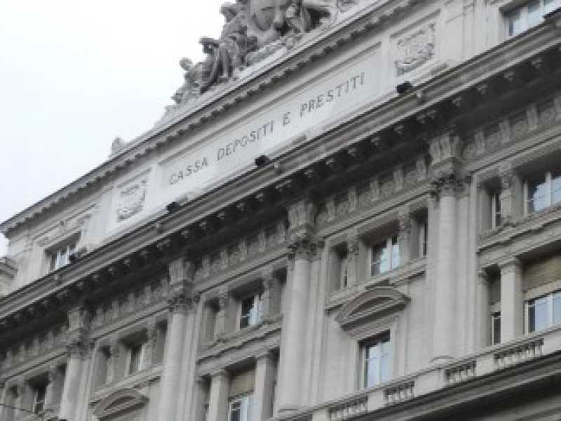 Da Telecom a tutte le aziende da salvare. La scia della Cdp grillina