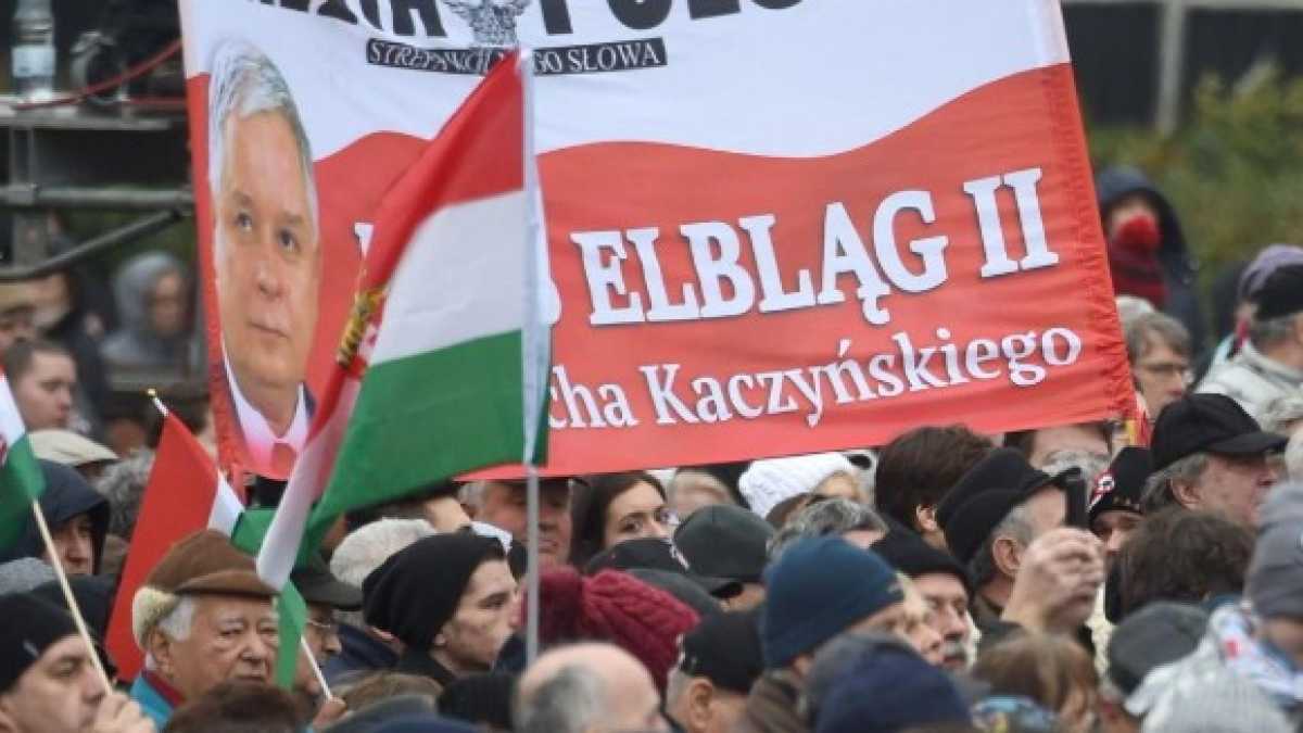 Immagine di I cavalli, i “cuori stranieri” e il futuro dell’Ue secondo il polo Orbán- Kaczynski