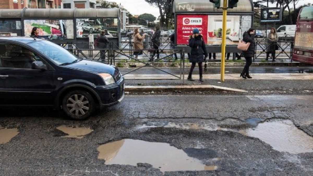 Immagine di Voragini, frane e alluvioni. Ecco quanto rischiano i romani