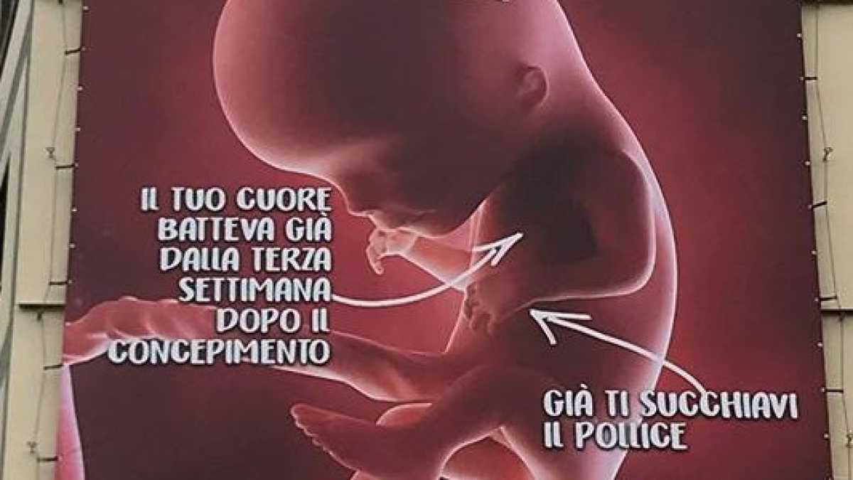 Immagine di La censura del cartellone contro l’aborto ci ha resi simili all'Iran