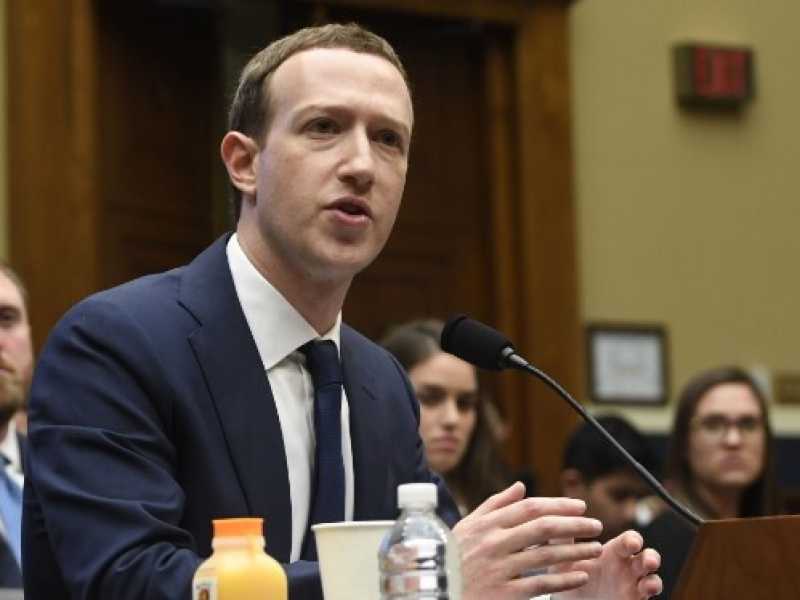 Capitol Hill, la seconda audizione per Mark Zuckerberg (foto LaPresse)
