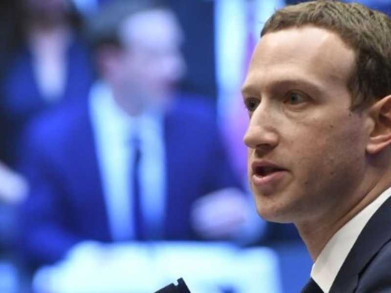 Mark Zuckerberg durante la sua testimonianza al Congresso (foto LaPresse)