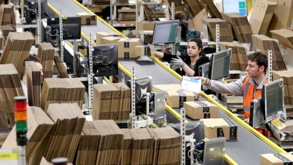 Immagine di Il rischio dell’inutile bagarre politica sui braccialetti di Amazon