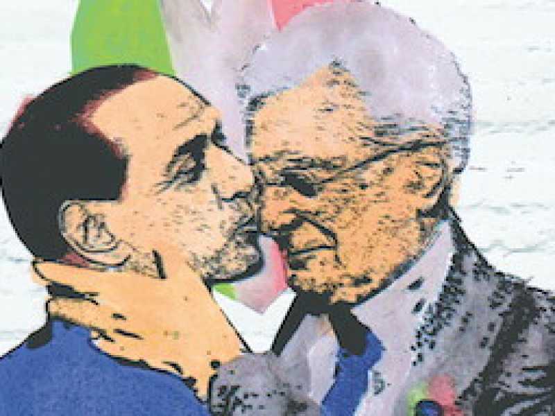Lo splendido bacio tra Mattarella e Berlusconi