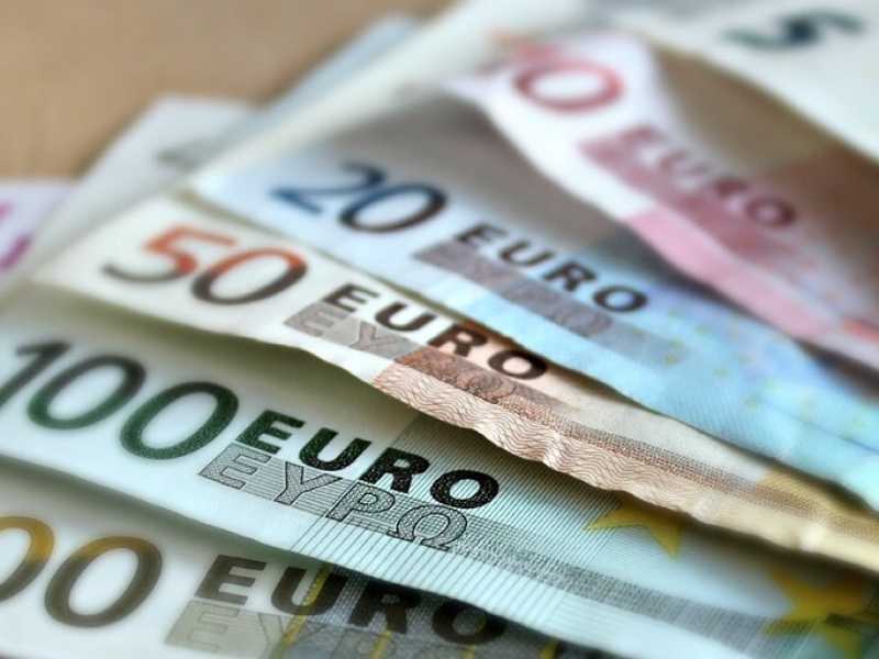 Banconote in euro (foto Pixabay)