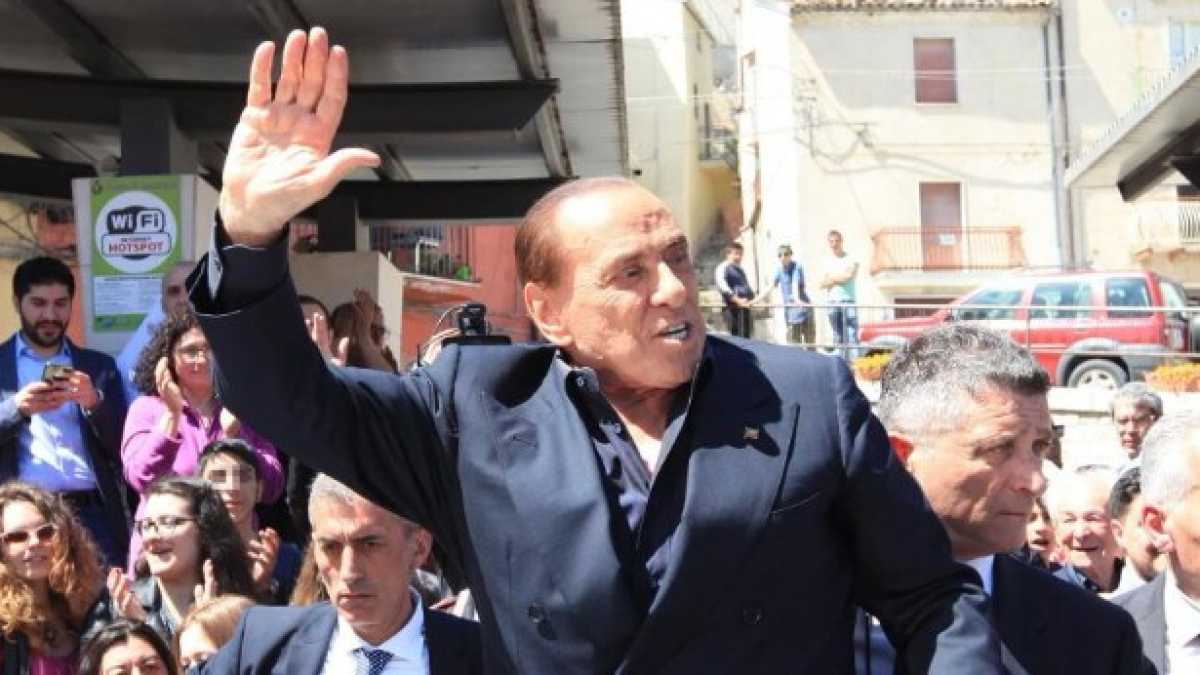 Immagine di Caro Cav., pulire i cessi è un’operazione benemerita
