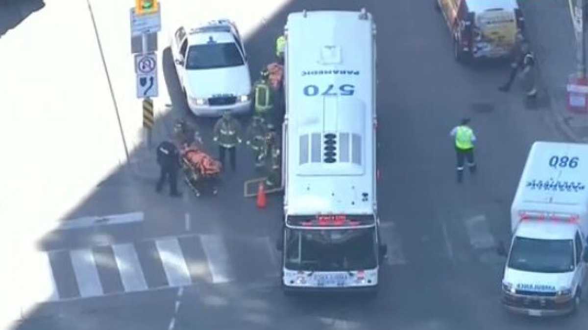 Immagine di Un furgone ha travolto e ucciso diversi pedoni a Toronto