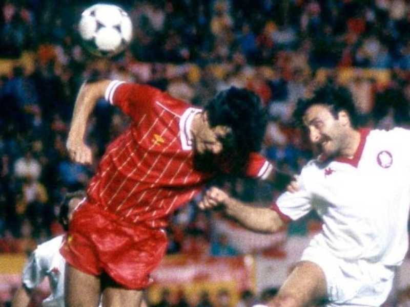 Stadio Olimpico, 30 maggio 1984: Roma-Liverpool &egrave; la finale della Coppa dei campioni. Il giallorosso Roberto Pruzzo segna il gol del pareggio. Il Liverpool conquister&agrave; la coppa ai rigori