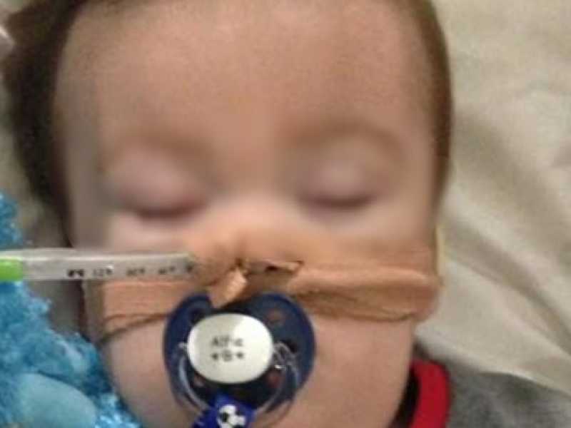 Il piccolo Alfie Evans (foto LaPresse)