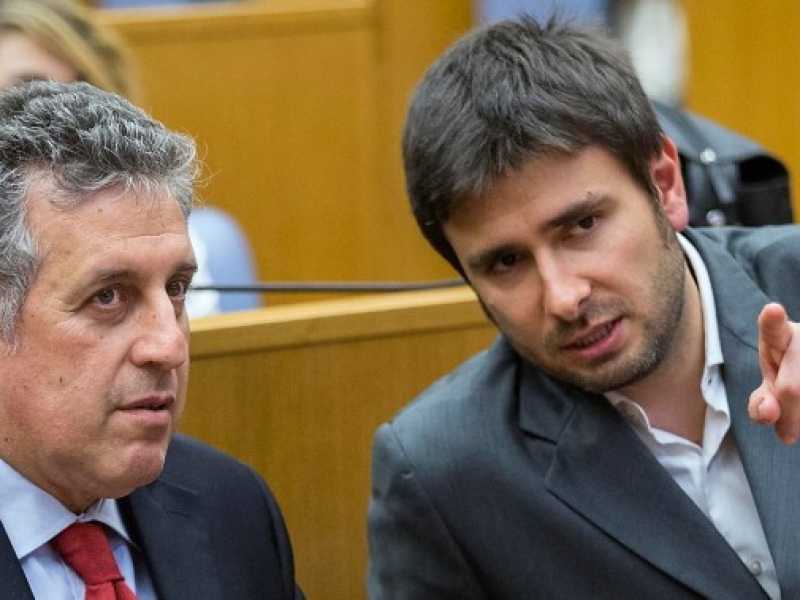 Il magistrato Nino di Matteo e Alessandro Di Battista (foto LaPresse)