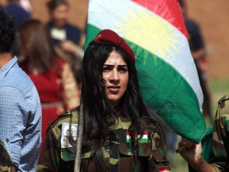 Le celebrazioni per il Newroz, il nuovo anno festeggiato dai curdi. Foto LaPresse