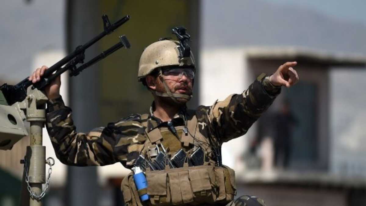 Immagine di La strage di giornalisti a Kabul e la nostra libertà di stampaTra le vittime il fotografo Shah Marai