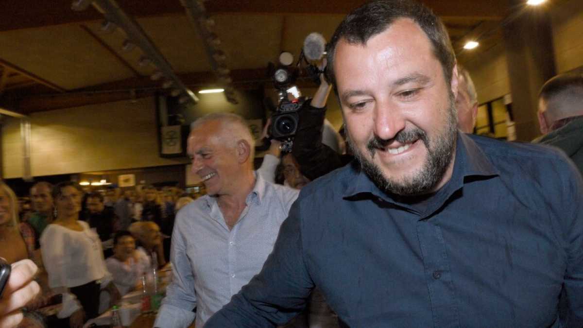 Immagine di Salvini ci crede ancora, e tra i 5 stelle cresce la voglia di riaprire il dialogo con la Lega