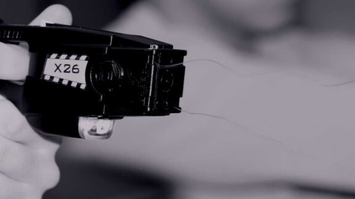 Immagine di Chi è contro l'uso legittimo delle armi è classista