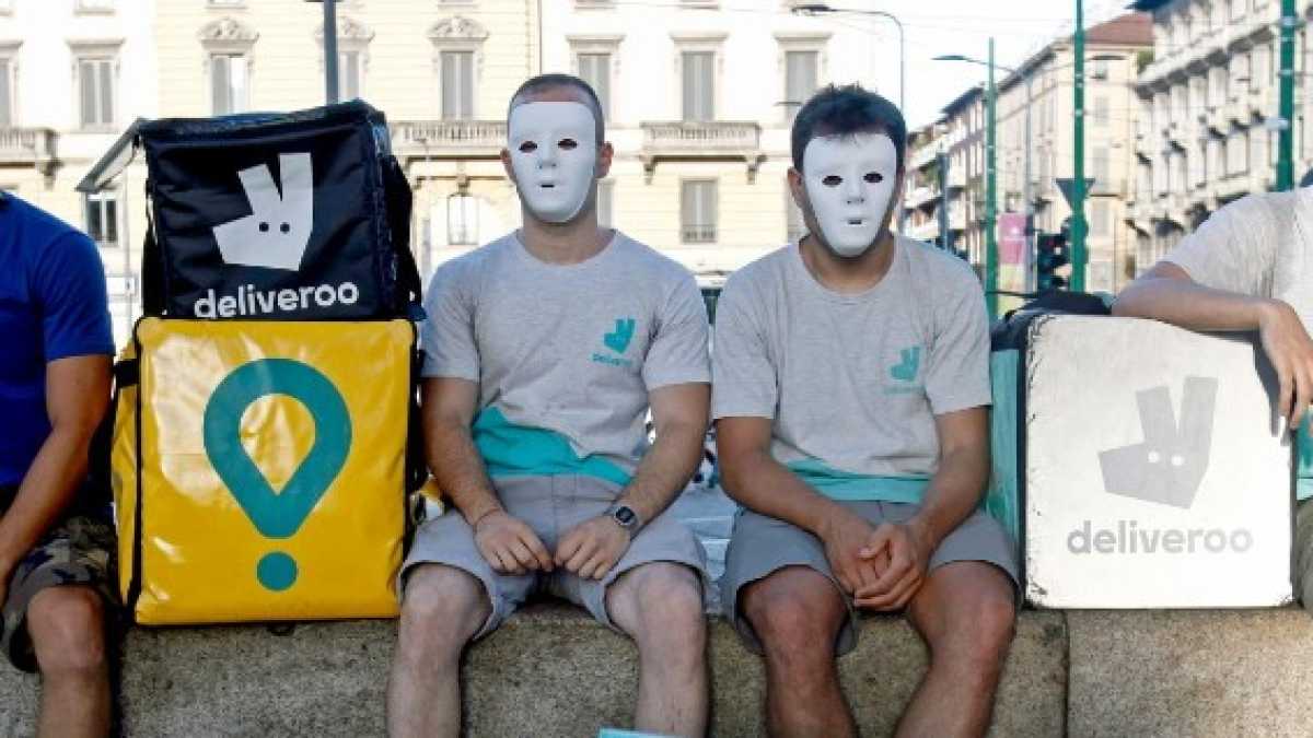 Immagine di Foodora e Deliveroo non sono i colpevoli del precariato. Idee dalla Bbc