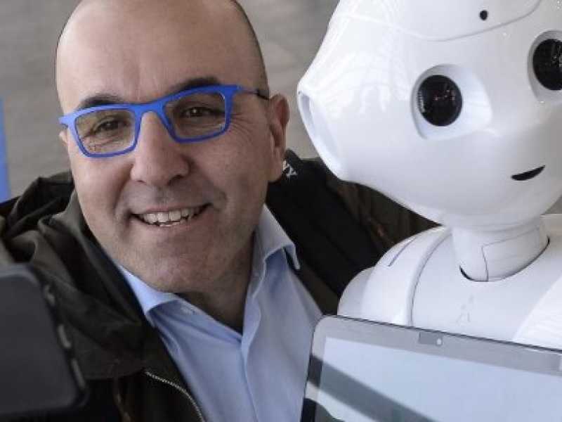 Il problema con la tecnologia non è l’automa che ruba lavoro ma la propaganda della paura