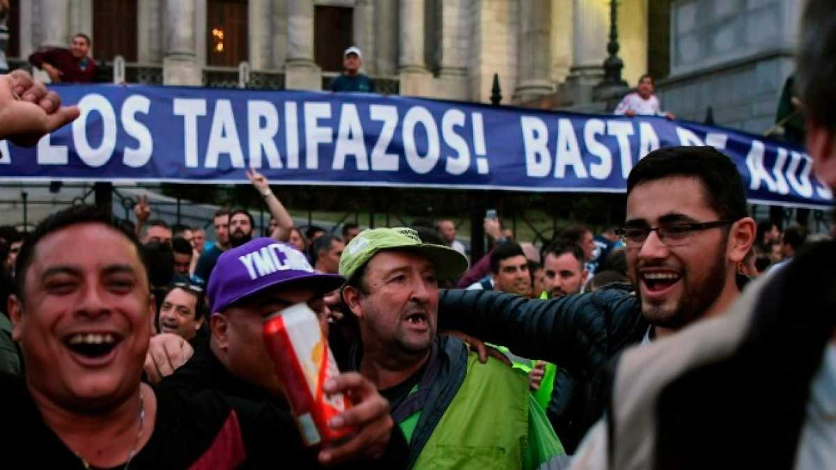 Immagine di Mattarella contro il sovranismo e le proteste in Argentina. Le notizie del giorno, in breve