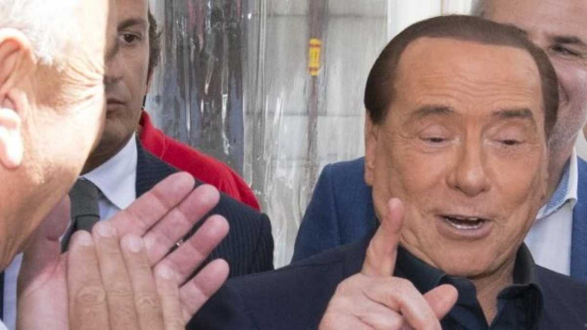 Immagine di La destra e il qualunquismo allungano la vita a Berlusconi