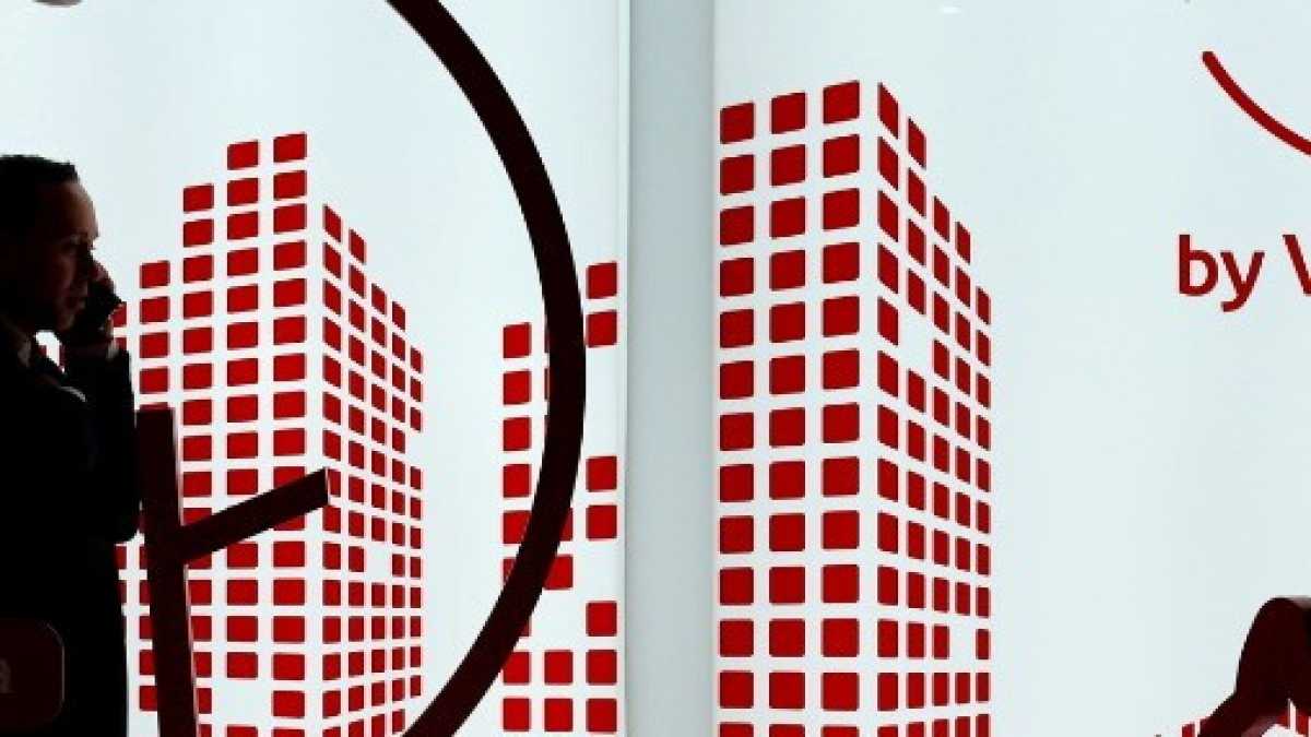 Immagine di Il vaniloquio sulla democrazia spiegato ai grillozzi da Vodafone
