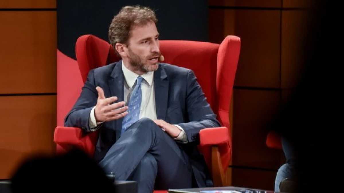 Immagine di La democrazia oligarchica e ratificante di Davide Casaleggio