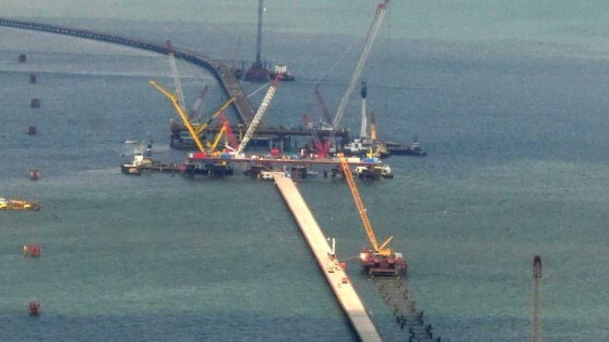 Immagine di Quel ponte sullo stretto tra la Crimea e la Russia che fa tremare Kiev