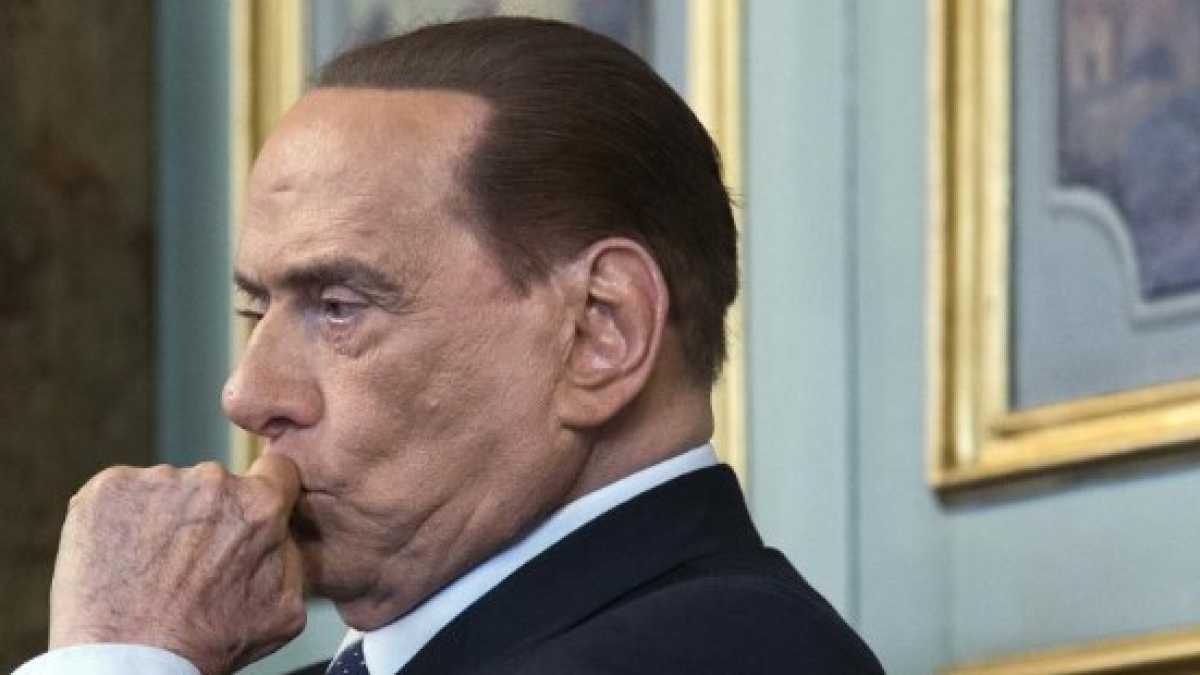 Immagine di Berlusconi è stato riabilitato. Le procure riprendono la caccia all'uomo