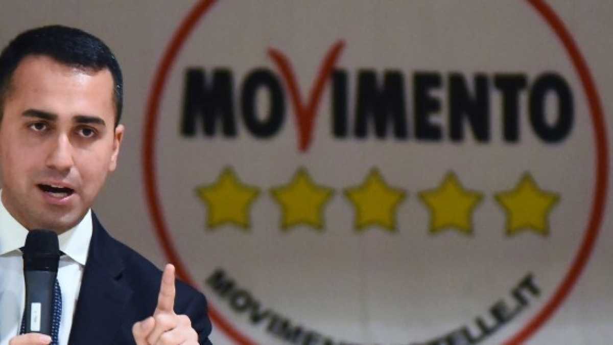 Immagine di Plebiscito su Rousseau: contratto approvato col 94 per cento