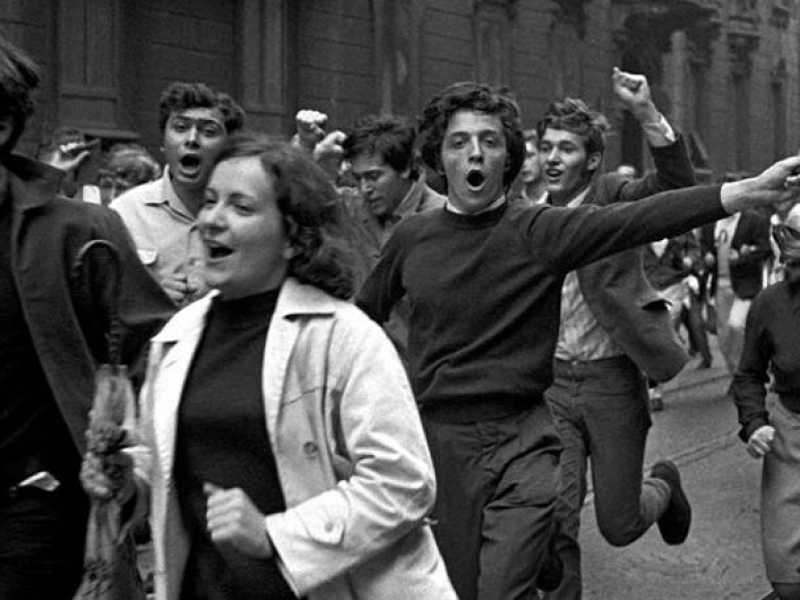 Un corteo di studenti nel 1968