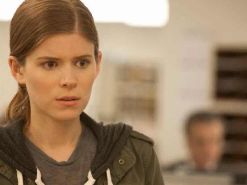 L'attrice Kate Mara che interpreta la giornalista Zoe Barnes nella serie tv House of Cards
