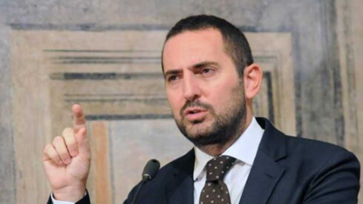 Immagine di Niente ministero per il braccio destro di Di Maio, Spadafora