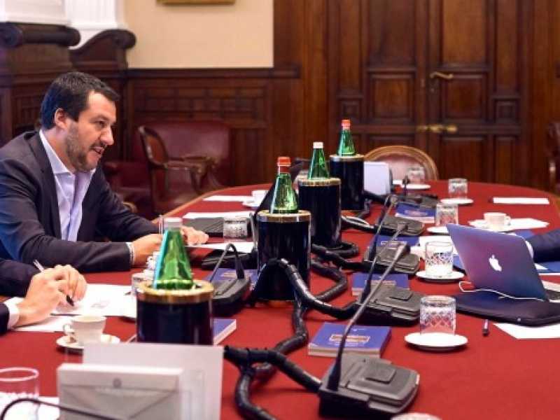 Matteo Salvini, Luigi Di Maio e il premier incaricato Giuseppe Conte (foto profilo Twitter Giuseppe Conte)