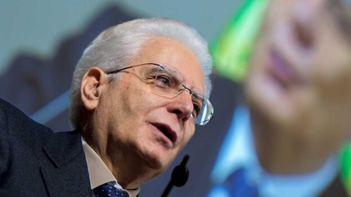 Immagine di Viva il capo dello stato che, seppure in ritardo, torna a fare il capo dello stato