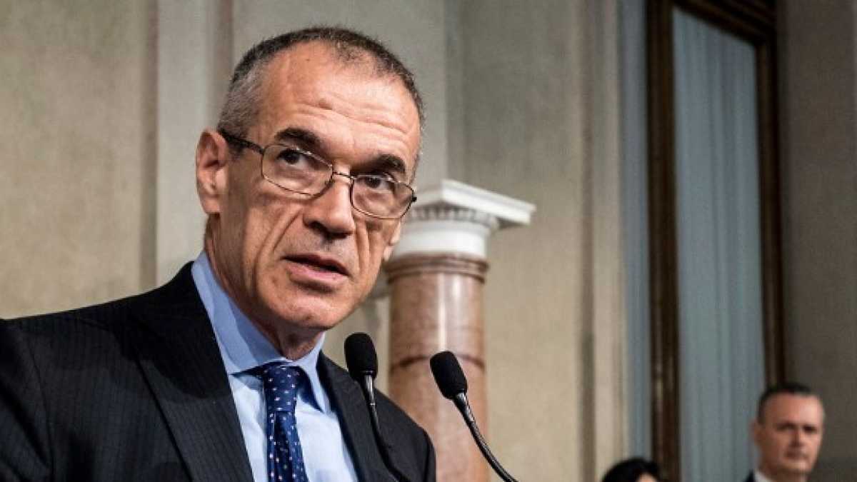 Immagine di Dalla vaffa week al futuro di Cottarelli. Di cosa parlare stasera a cena