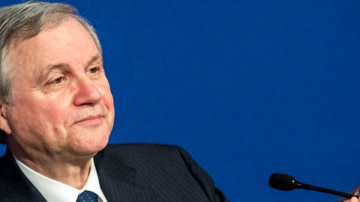 Immagine di Mercati nel caos in attesa del governo Cottarelli. Visco: “Non ci sono giustificazioni se non emotive”