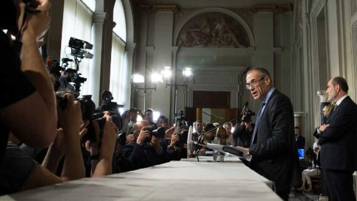 Immagine di Sorpresa. L’incarico a Cottarelli ha riacceso sogni di governo tra Lega e M5s