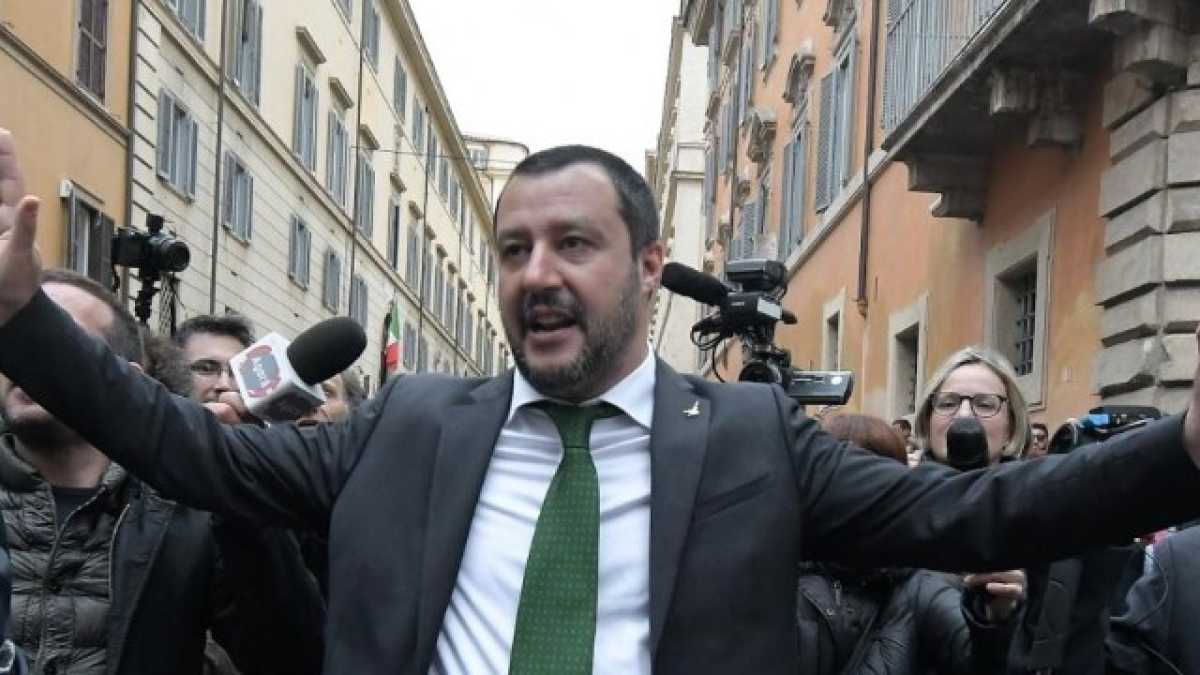 Immagine di Il governo (tecnico) del cambiamento e i dazi di Trump. Di cosa parlare a cena