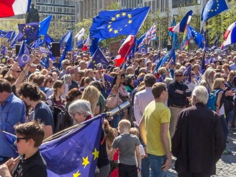Una manifestazione di Pulse of Europe a Francoforte, nel maggio 2017